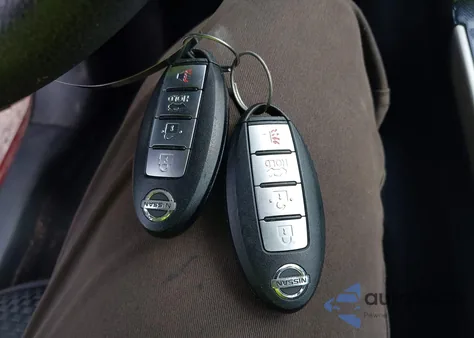 2017 Nissan Sentra Sr z USA, uszkodzony, nr VIN 3N1AB7AP2HY383060